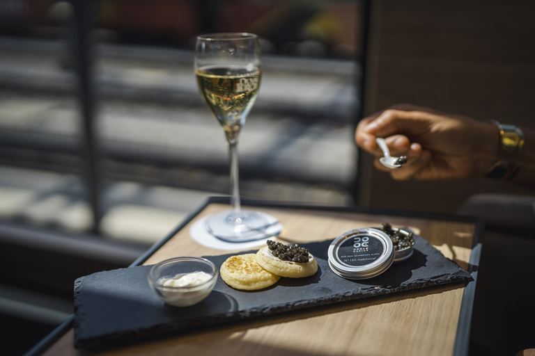 Kaviar-Genuss im GoldenPass Express