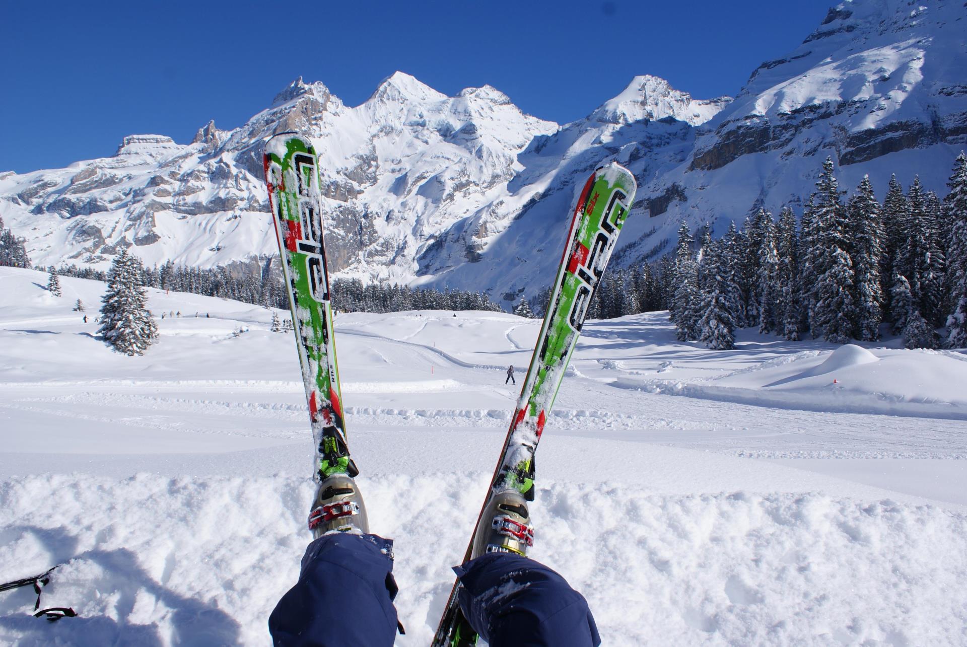 Skifahren und Snowboarden am Oeschinensee Ausflüge